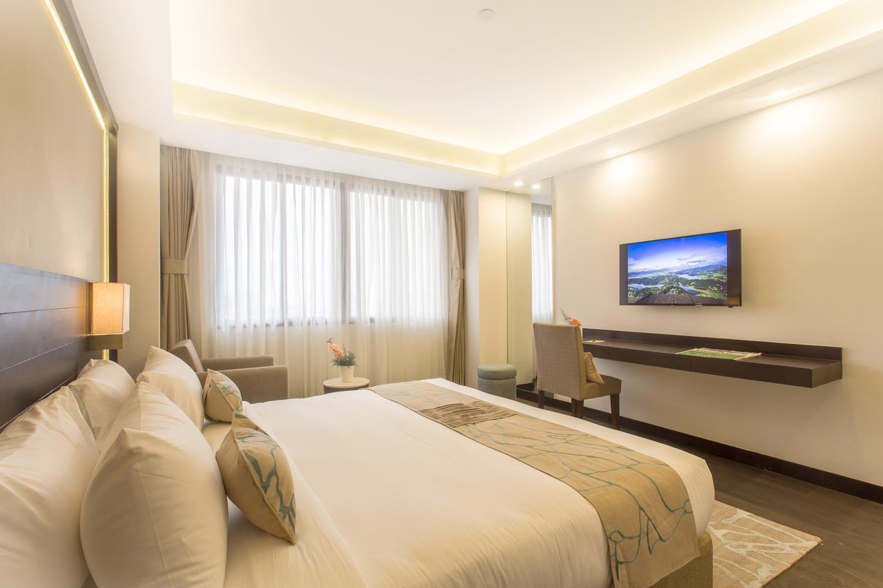 Hotel Mulberry Катманду Екстериор снимка
